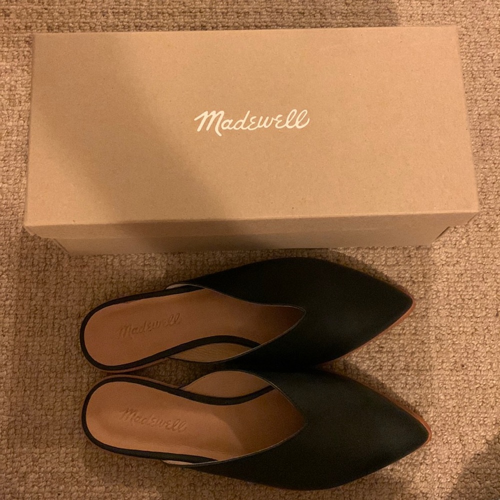 New with tags never worn madewell black flats